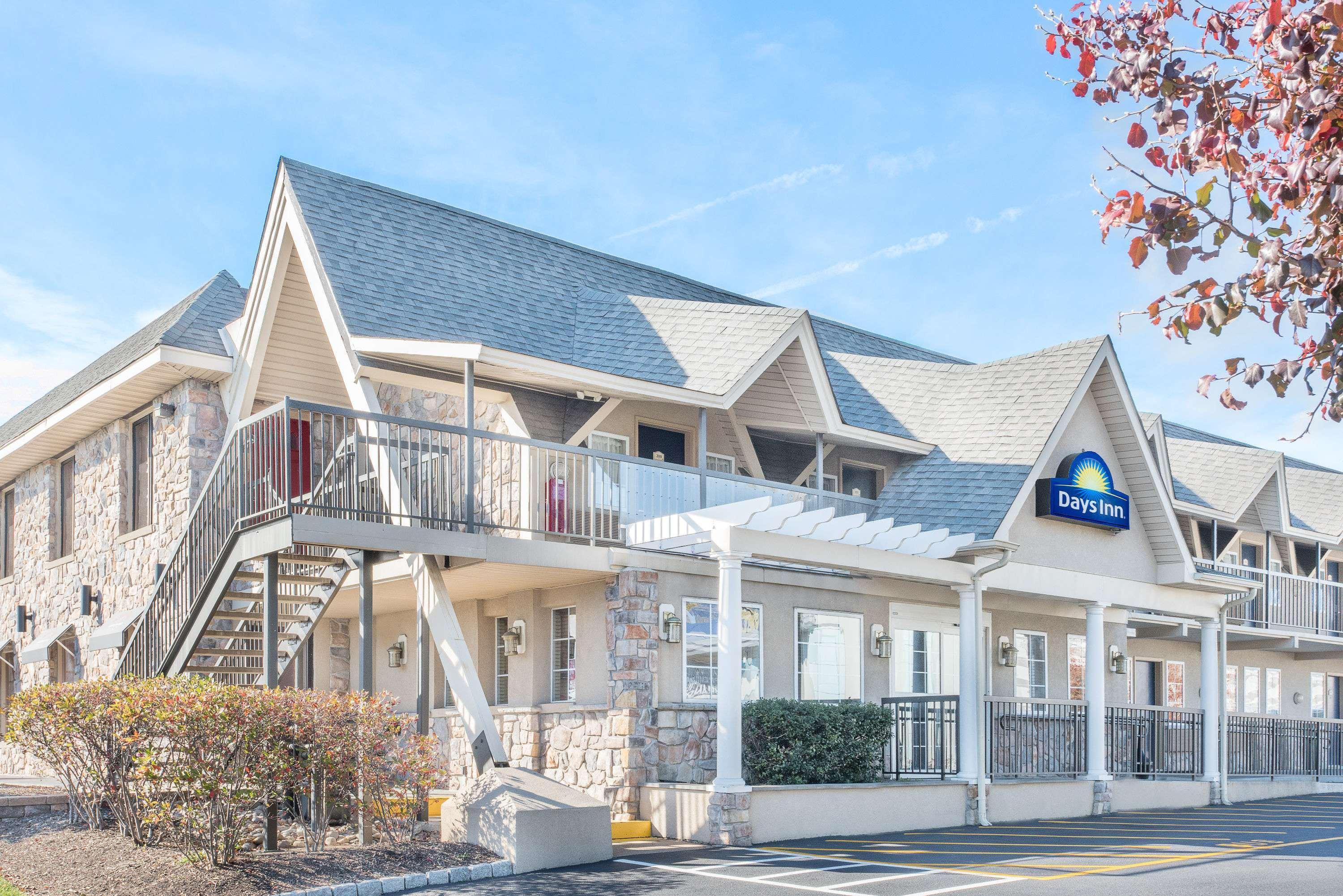 Days Inn By Wyndham Springfield/Phil.Intl Airport Bagian luar foto