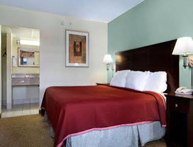 Days Inn By Wyndham Springfield/Phil.Intl Airport Bagian luar foto